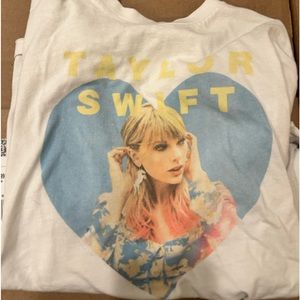 Taylor Swift shirt